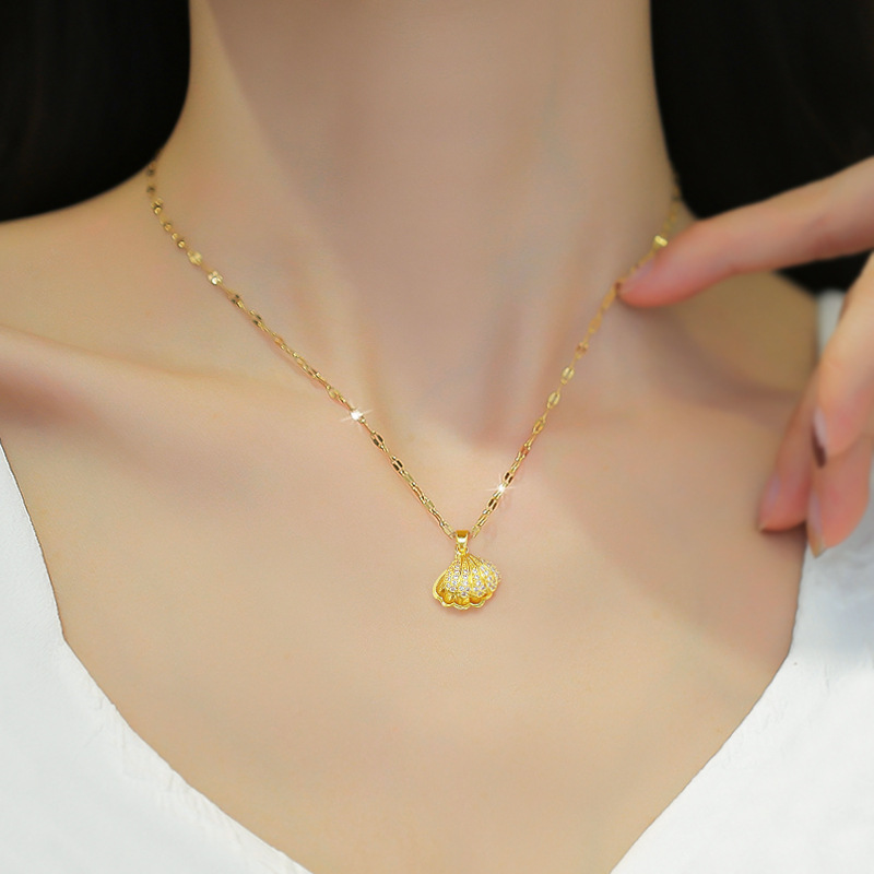 L9030 diamond shell pearl lip chain gold