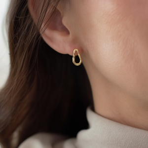 Pendientes de botón geométricos chapados en oro K Light para mujer, minimalistas para uso diario - Product Image 2