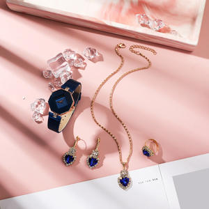 Montre à quartz simple en forme de diamant, à <span class=keywords><strong>la</strong></span> <span class=keywords><strong>mode</strong></span>, <span class=keywords><strong>tout</strong></span> avec des diamants, ensemble cadeau de 4 pièces - Product Image 5