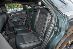 Véhicules d'occasion <span class=keywords><strong>Audi</strong></span> <span class=keywords><strong>Q3</strong></span> 2025 disponibles en gros, conduite à gauche, prêts à l'exportation, automatiques, Euro 6, à <span class=keywords><strong>vendre</strong></span> - Product Image 3
