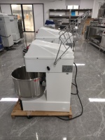 Mélangeur Pétrisseur Spiral Professionnel pour Pâte à Pizza et Pain, Capacités de 3kg à 100kg