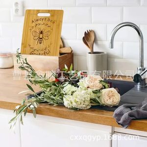 Tabla de cortar de madera rectangular de 40 cm con asa para uso doméstico en la cocina - Product Image 2