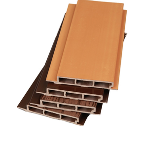 Panneau de clôture composite WPC à bas prix, barrière de sécurité durable pour le contrôle des foules, les chantiers de construction et les cours de maison - Product Image 2