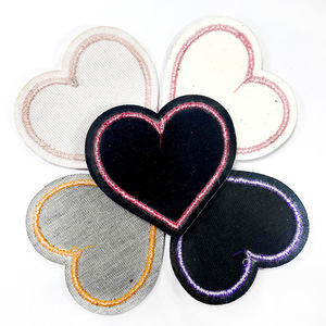 En gros, Patchs thermocollants et brodés à motif léopard et cœur, Appliques décoratives pour vêtements - Product Image 3