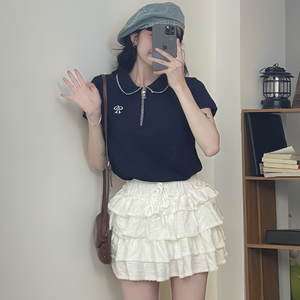 T-shirt pour femme fabriqué au Vietnam, 65% coton/35% polyester, écologique, respirant, coupe ajustée compressée, col en V, boutonné, style coréen - Product Image 2