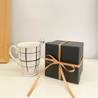 Tasses à café en céramique minimalistes nordiques avec un motif noir et blanc distinct avec une boîte-cadeau