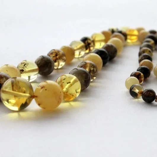 Elegant amber necklace