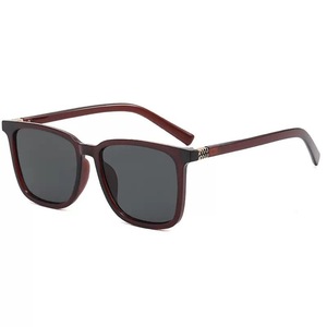 Gafas de sol cuadradas con montura completa UV400, unisex, a la moda, informales, protección solar para adultos - Product Image 2