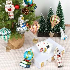 Adorno Navideño de Cristal Personalizable de Lujo con Forma de Cohete de Astronauta y Globo Aerostático, Hecho a Mano, Pequeño Colgante para Árbol de Fiesta - Product Image 3