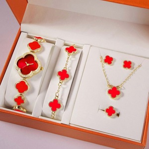 Petal Four-leaf Clover <strong>Women's</strong> <strong>Watch</strong> and Bracelet <strong>Set</strong> Different Color Ladies <strong>Watch</strong> and Bracelet <strong>Set</strong> for Gift - Product Image 1