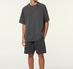 T-shirt moderne 100% coton OEM & ODM disponible en vente avec motif solide et sérigraphie à faible quantité minimale de commande pour les occasions de fitness - Product Image 3