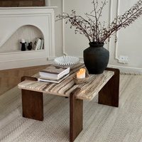 Table basse moderne de luxe légère et durable avec rangement, plateau carré en marbre et structure en bois pour salon, hôtel, villa, maison, appartement