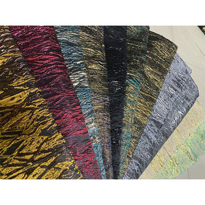 Tissu Jacquard Brocart 3D Gaufré Fil Métallique Teint Fil à Fil, Brocart Jacquard Zari Doré d'Asie du Sud pour Lehenga Saree - Product Image 3