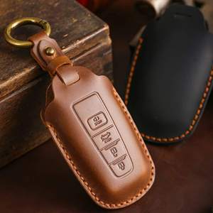 Étui de protection en cuir pour clé de voiture Toyota Prius Camry Corolla CHR RAV4 Prado Izoa Levin Avalon avec accessoires porte-clés - Product Image 1