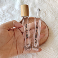 Rouleau de parfum avec LOGO personnalisé bouteille de 10ml en verre épais carré mince avec couvercle en bambou et rouleau en acier métallique pour huiles essentielles