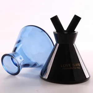 Forme de cône maison décorative vide huile aromatique 200ml verre parfum parfum aromathérapie arôme Reed diffuseur bouteille avec tiges de fibre