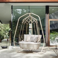 Lit suspendu moderne en osier pour extérieur, confortable, avec structure en aluminium et cordes, idéal pour balcon, cour, jardin, hôtel