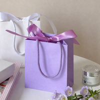 Sacs en papier cadeau noir et rose avec logo personnalisé imprimé, avec ruban et poignée en kraft, sac en papier pour le shopping