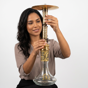 Shisha Khalil Mamoon Almani Gold Hecha a Mano - Núcleo y Cámara de Cobre, 27 Pulgadas de Altura - Product Image 2
