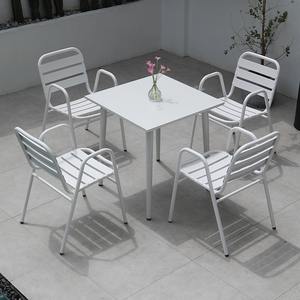 Ensemble de jardin en aluminium blanc bon marché de style contemporain Walden, chaise et table, meubles de <span class=keywords><strong>terrasse</strong></span>, de balcon et de patio extérieur - Product Image 2