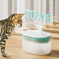 Fontaine à eau pour animaux de compagnie de grande capacité 2,1 L, ultra silencieuse, distributeur d'eau automatique pour chien, facile à nettoyer, écologique, abreuvoir pour animaux de compagnie