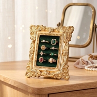 Présentoir à bijoux personnalisé en résine pour colliers et bagues, organisateur de bijoux, modèle en forme de statue de fille, cadeau
