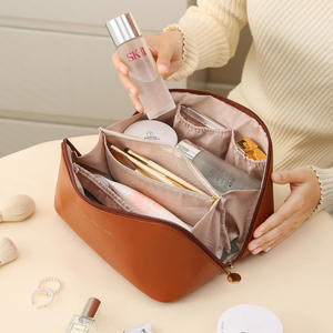 Rose Of No Mans Land Trousse de maquillage de grande capacité, étui de rangement portable pour cosmétiques de voyage - Product Image 2