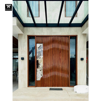 Porte d'entrée moderne en bois sculpté ondulé avec serrure intelligente à empreinte digitale pour maisons – Portes de sécurité en bois massif sculpté pour entrée principale