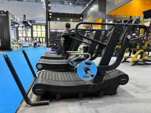 Equipo <span class=keywords><strong>de</strong></span> Entrenamiento CrossFit <span class=keywords><strong>de</strong></span> Alta Intensidad 4 en 1, Trineo <span class=keywords><strong>de</strong></span> Competición Hyrox, Cinta <span class=keywords><strong>de</strong></span> Correr, Máquina Multifuncional para Entrenamiento con Trineo - Product Image 4