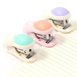 Ensemble de mini agrafeuses manuelles de haute qualité <span class=keywords><strong>Agrafe</strong></span> en métal Papeterie pour l'école, le bureau <span class=keywords><strong>ou</strong></span> la maison - Product Image 6