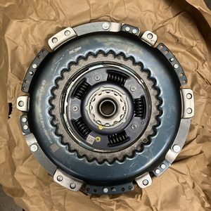 Set di doppia frizione originale OEM 41200-2B001 (41200-2B000) compatibile con 2017-2020 per Hyundai Ioniq e <span class=keywords><strong>Niro</strong></span> - Product Image 2