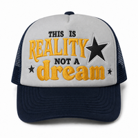 Topi Trucker Slogan Impian Realitas Kustom Warna Krem Hitam Jaring Dua Warna Patch Bintang Bordir 3D