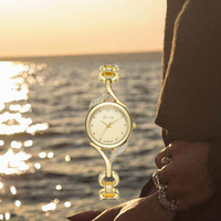 Montre-bracelet à quartz pour femme en or, cadran rond, bracelet, montre analogique lumineuse, logo personnalisé pour femmes