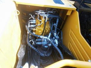 Conception originale Pelles sur chenilles d'occasion Sany Sy135c Pro haute performance Pelles moyennes 13t Pelles excavatrices godets Sy135c en vente - Product Image 4