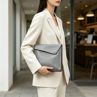 Housse d'ordinateur portable verticale en cuir PU résistante aux chocs pour ordinateur portable de 17,3 pouces