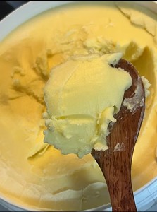 Beurre de karité brut non raffiné de qualité cosmétique 100% pur naturel en gros Prix de gros biologique pour les cheveux et la peau - Product Image 5