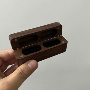 กล่องใส่แหวนไม้แบบสองช่อง สำหรับแหวนหมั้น 2 วง ใช้สำหรับขอแต่งงาน - Product Image 5