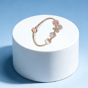 <span class=keywords><strong>Pulsera</strong></span> de la serie Daisy de oro rosa con diseño de galaxia hueca, moderna, para mujer, de Pangjia, modelo 74, ideal para cumpleaños y San Valentín, venta al por mayor. - Product Image 4