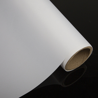 Tissu polyester imprimable UV 180GSM Tissu rétroéclairé pour impression publicitaire en boîte à lumière