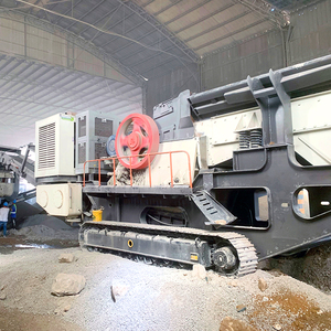 Impianto di frantoio a mascelle Mobile HJ106 | Alimentatore Grizzly resistente e sistema Diesel-elettrico | Frantumazione roccia ad <span class=keywords><strong>alta</strong></span> capacità - Product Image 2