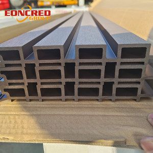 Pannello Grigliato Esterno in WPC Durevole, Pannello Murale Esterno Anti-Termite per Decorazione Architettonica Esterna - Product Image 3