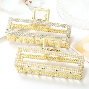 Pinza de Pelo Metálica Estilo Coreano con Incrustaciones de Perlas y Diamantes de Imitación, Diseño de Cruz, para Uso Diario Femenino - Product Image 4