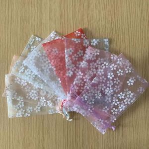 Sac en organza mignon à motif marguerite avec cordon de serrage 9x12cm, pochette en maille florale pour parfums et cosmétiques - Product Image 3