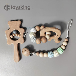 ToysKing vente en gros 100% à la main Crochet coton <span class=keywords><strong>bulle</strong></span> perles hochet en bois bébé Silicone sucette Clip Bracelet cadeau ensemble - Product Image 1