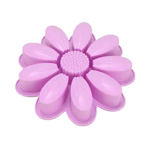 Hot sales creative 10 holes flower-shaped silicone mold BPA free high temperature resistant easy to clean homemade ice cube mold