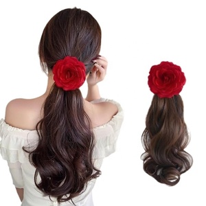 Perruque <span class=keywords><strong>queue</strong></span> <span class=keywords><strong>de</strong></span> <span class=keywords><strong>cheval</strong></span> à pince rose pour femme, cheveux longs bouclés, grandes ondulations, réaliste, <span class=keywords><strong>fausse</strong></span> tresse, fabriquée à la machine, dropshipping - Product Image 1