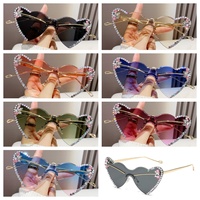 Nouvelles lunettes de soleil de fête sans monture, brillantes, avec strass colorés en forme de cœur, dégradé pêche, diamant, une seule pièce, décoratives