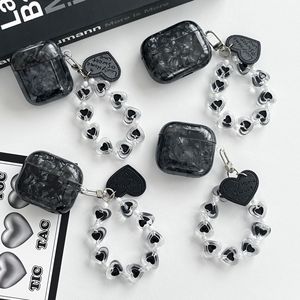 Nouvelle coque souple IMD noire à motif compatible avec les AirPods 4, Pro 2, avec cordon en forme de cœur - Product Image 1
