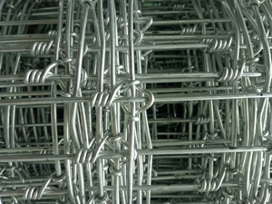Malla de Alambre Galvanizado de 8' Económica para Cercas de Campo, Caza de Ciervos y Ovejas, y Granjas - Product Image 1