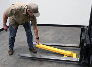 Poteau de sécurité pliable en acier à 2 voies, barrière de stationnement routière, barrière de sécurité pour le trafic, poteau de stationnement automobile, revêtement en poudre – Nouveauté 2025, Offre Spéciale - Product Image 5